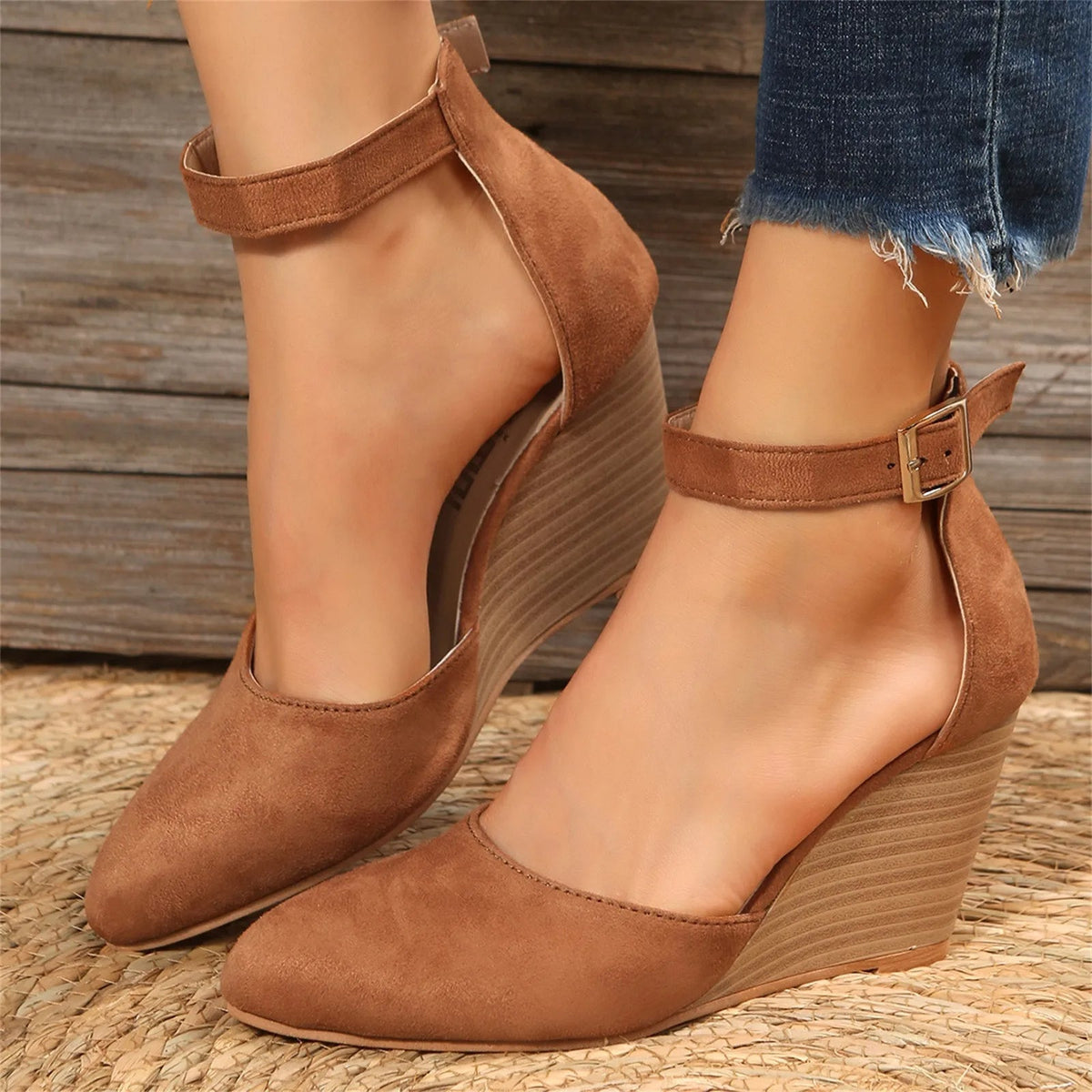 Hannah | Closed Toe Wedge Heels