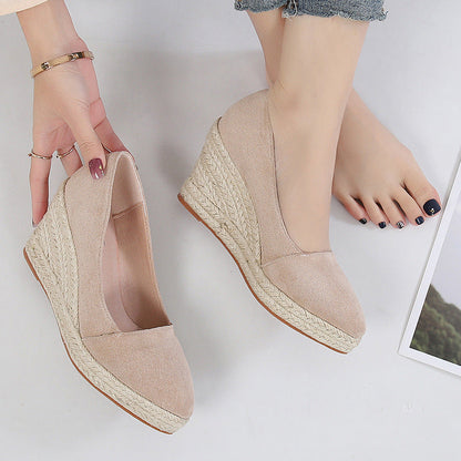 Hannah | Closed Toe Wedges