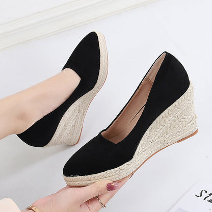 Hannah | Closed Toe Wedges